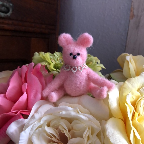 Handmade needle felted teddy bear - Picture 9 of 11